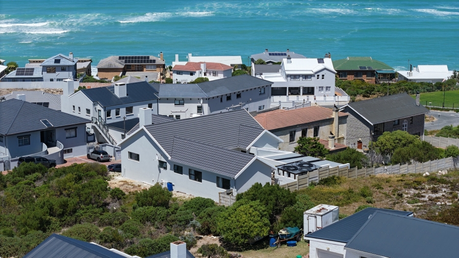 4 Bedroom Property for Sale in Struisbaai Western Cape